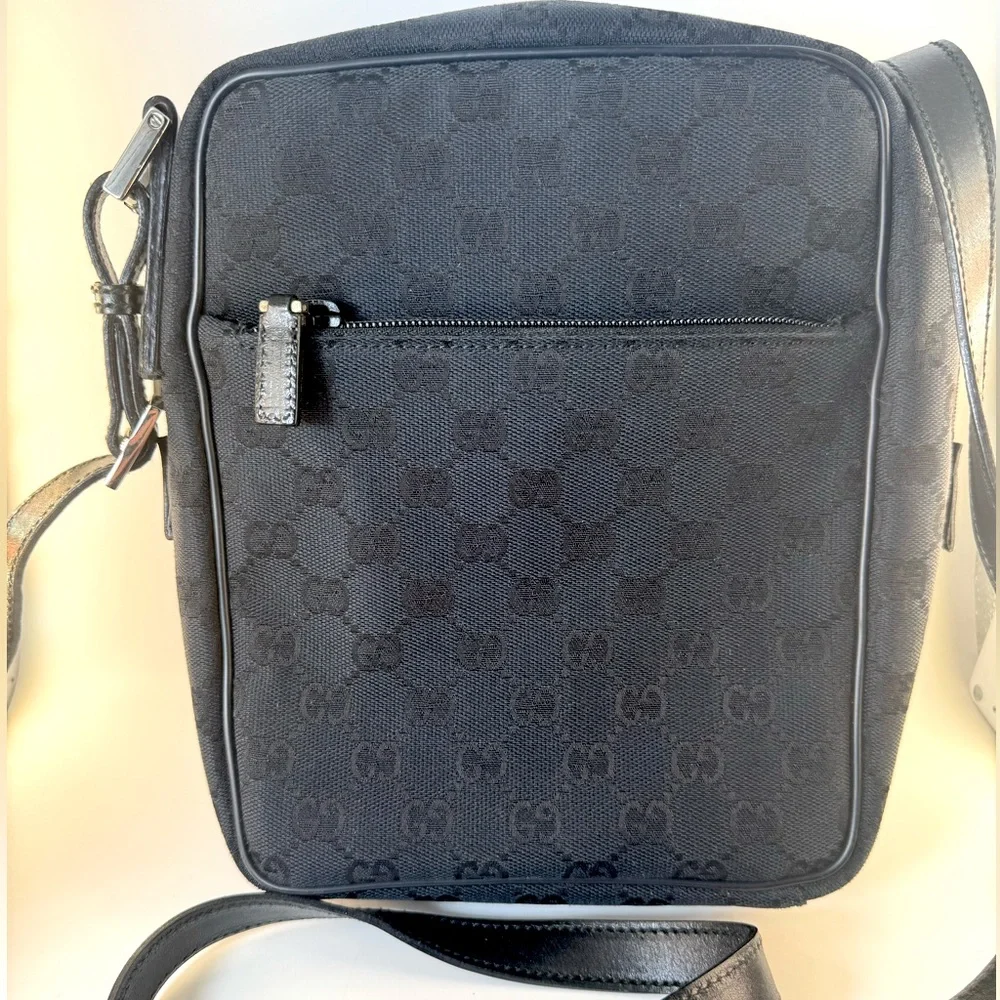 Gucci Monogram Messenger Crossbody Bag Vintage Early 2000s Rare Gucci GG EUC - Picture 16 of 16
